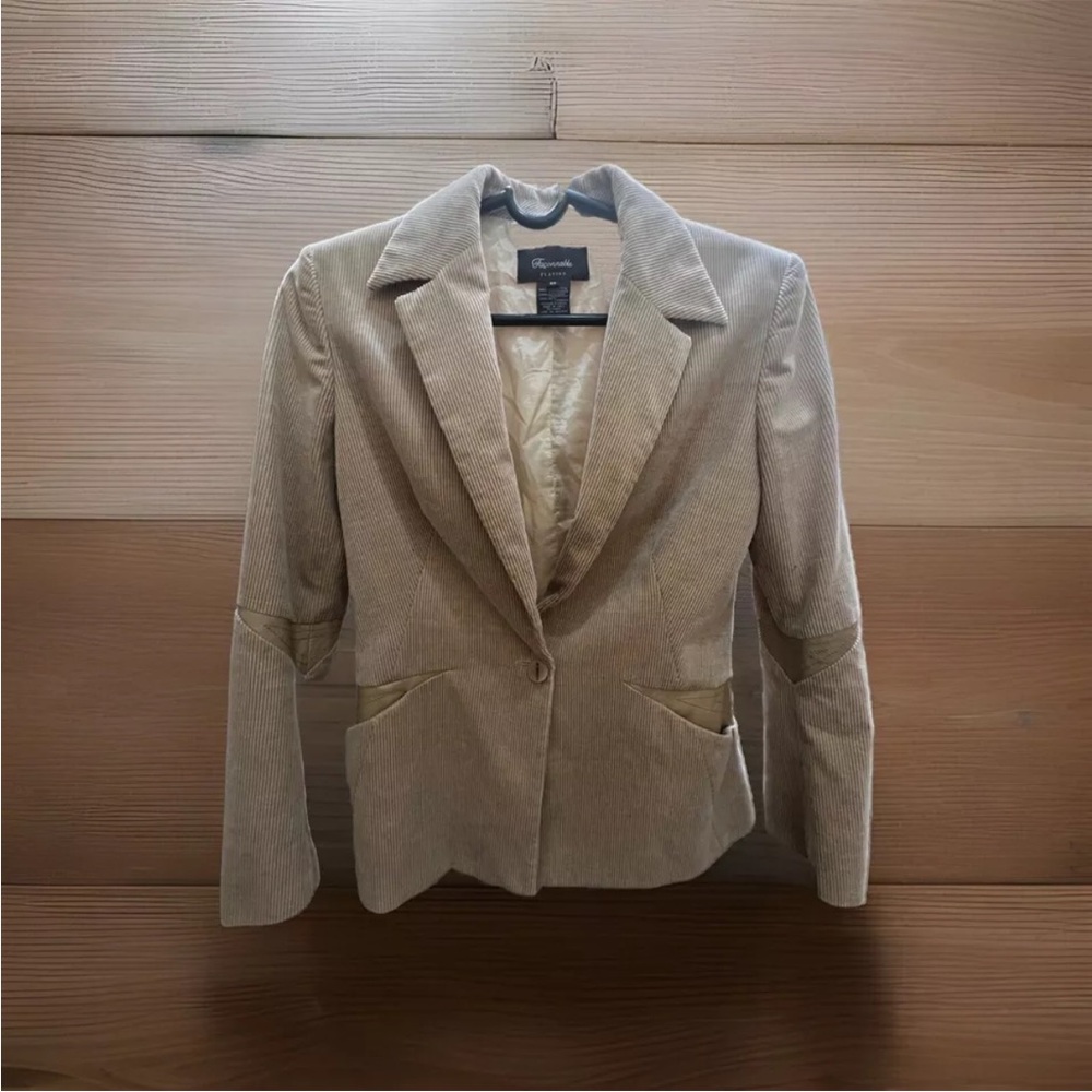 Faconable woman blazer (corduroy)